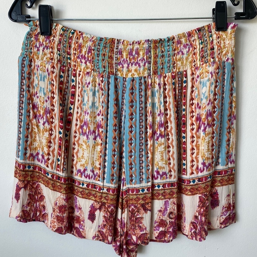 Angie Boho Style Flowy Shorts Size Medium